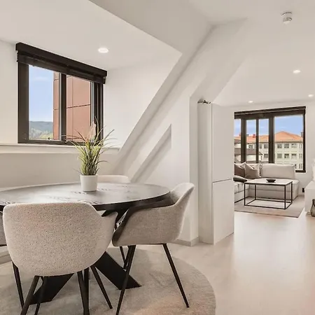 Dinbnb I Penthouse 250m From Center I Privat Balcony * Bergen