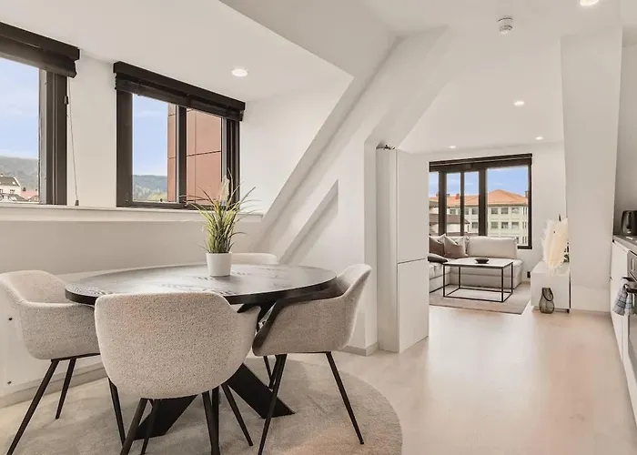 Dinbnb I Penthouse 250m From Center I Privat Balcony * ברגן