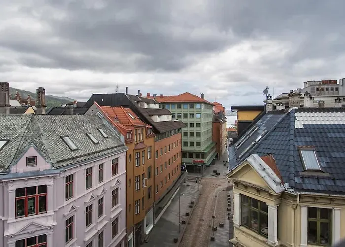 Dinbnb I Penthouse 250m From Center I Privat Balcony Bergen